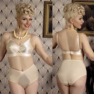 NWT What Katie Did Retro High Waisted Harlow Nouveau Knickers